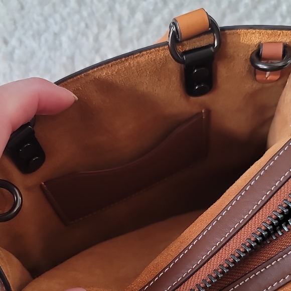 Coach Rogue 20 – Signature Textile Jacquard with Varsity Patches - Picture 11 of 16